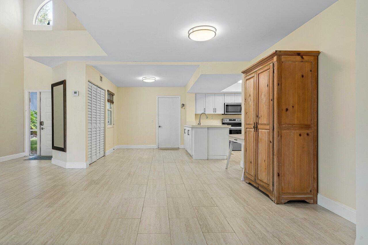 5295 Buckhead Circle (1030)