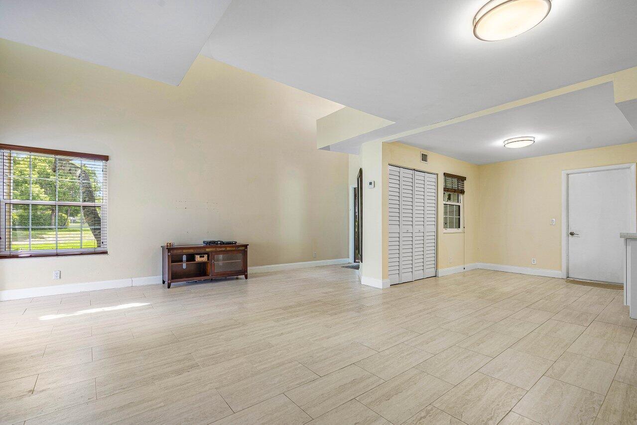 5295 Buckhead Circle (1030)