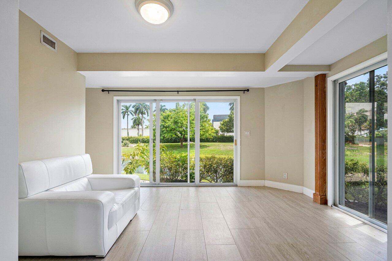 5295 Buckhead Circle (1030)