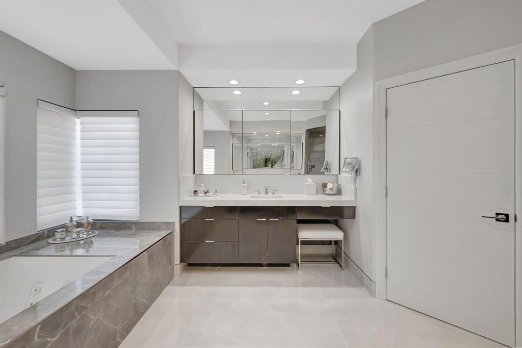 6192 NW 24th Terrace