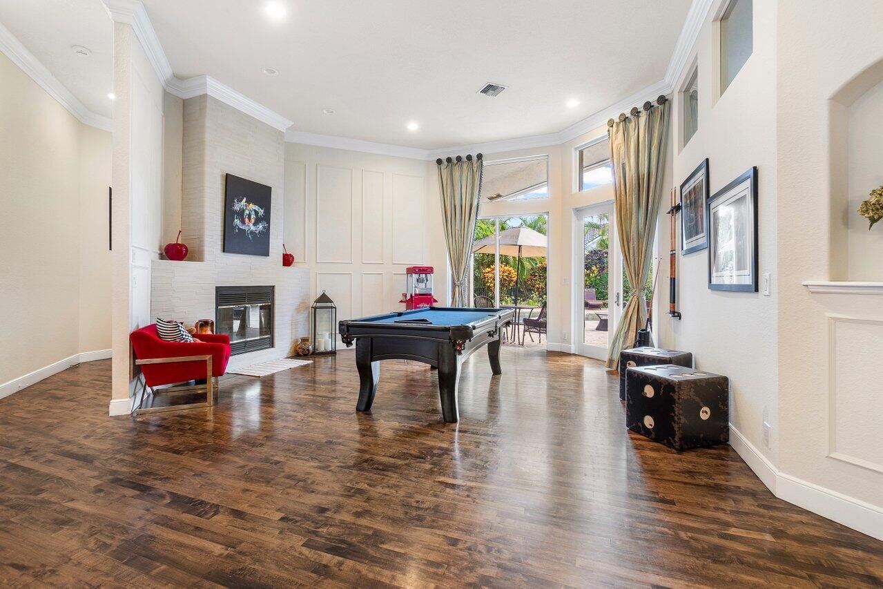 5761 Paddington Way