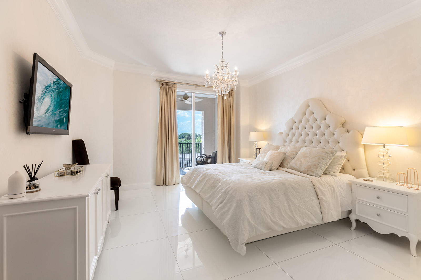 1 N Ocean Boulevard 305