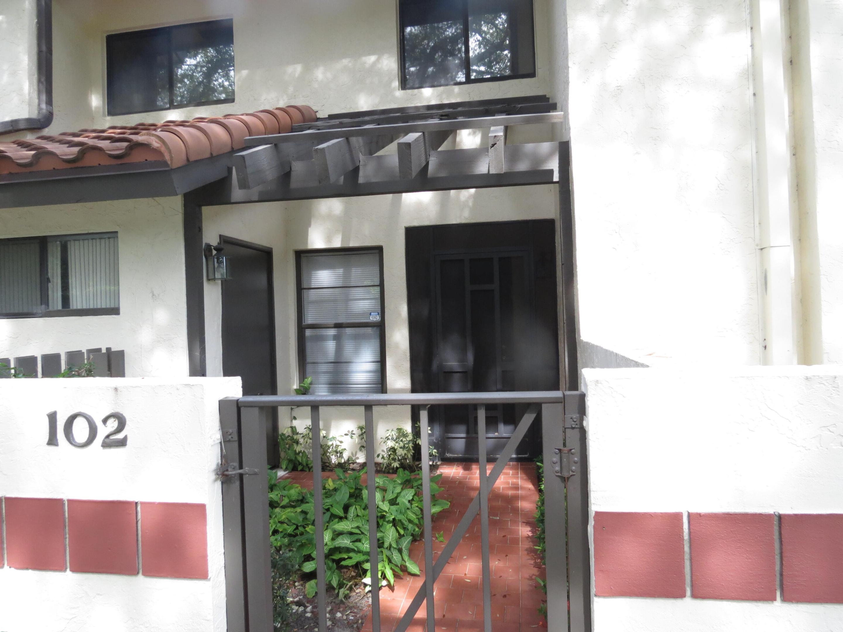 5920 S End Lake Drive 102