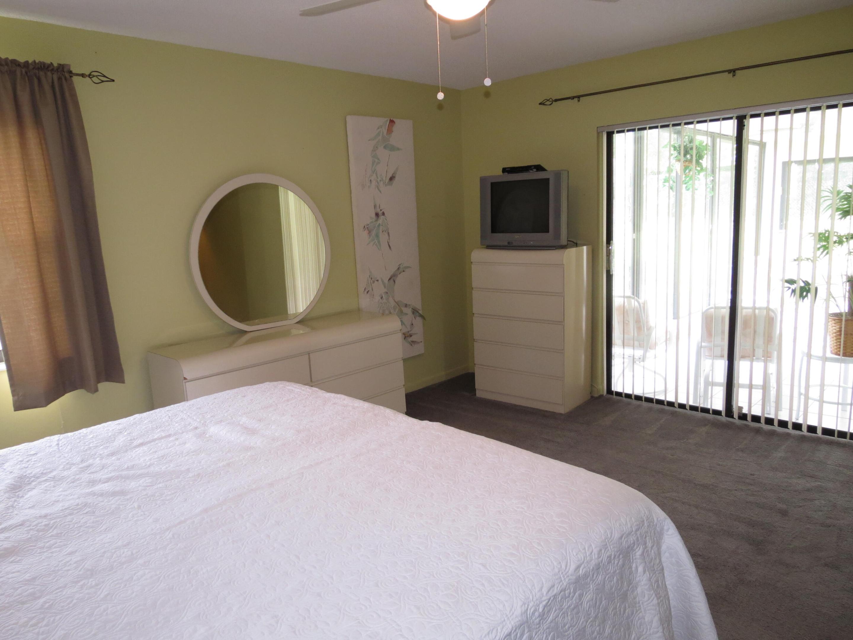 5920 S End Lake Drive 102