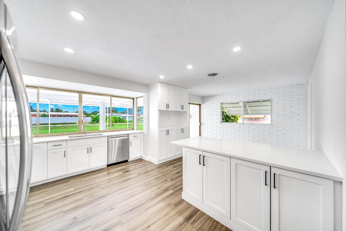 313 Cypress Lane, Palm Springs