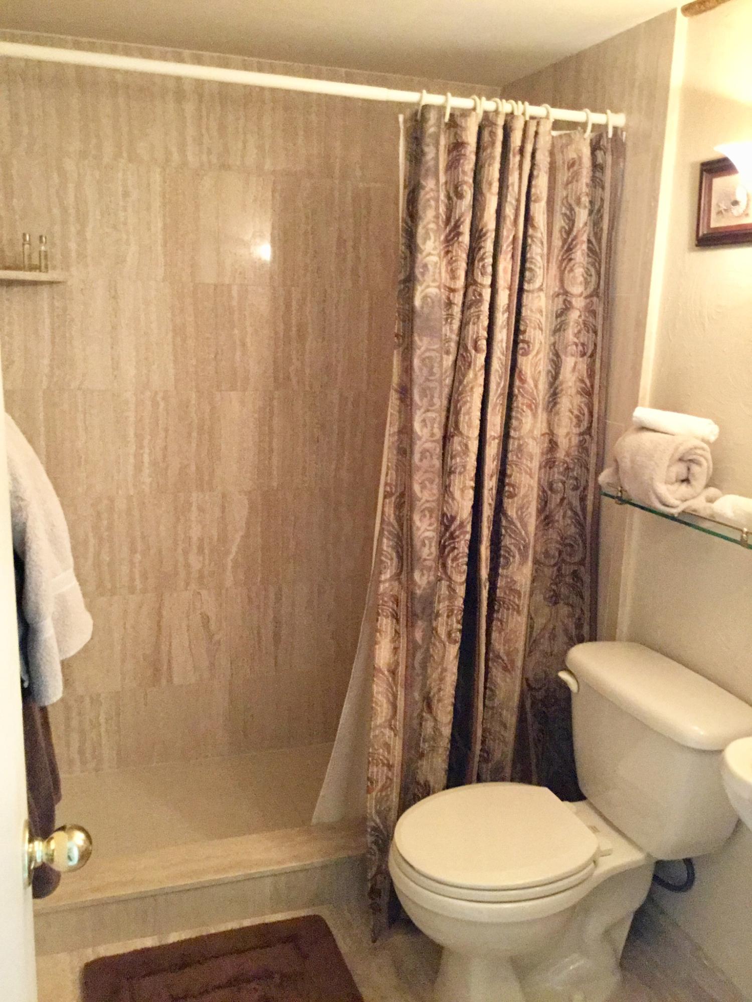 4200 N Ocean Drive 1-902