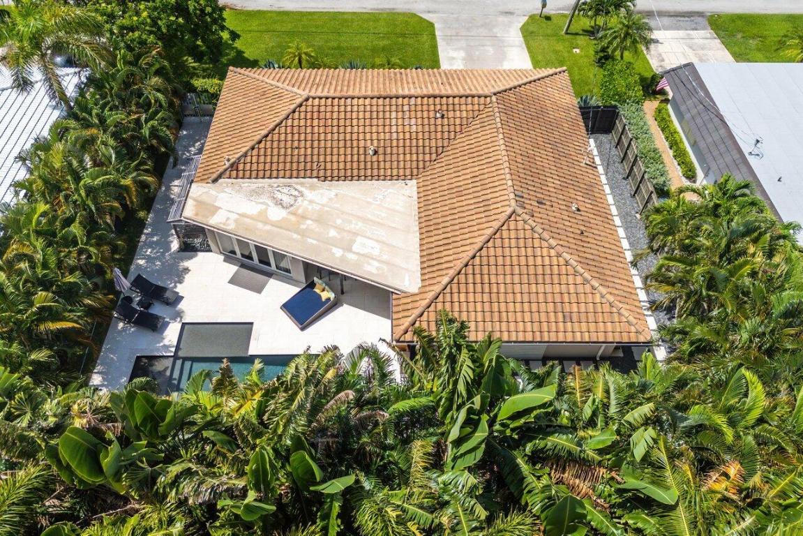 855 Berkeley Street ()