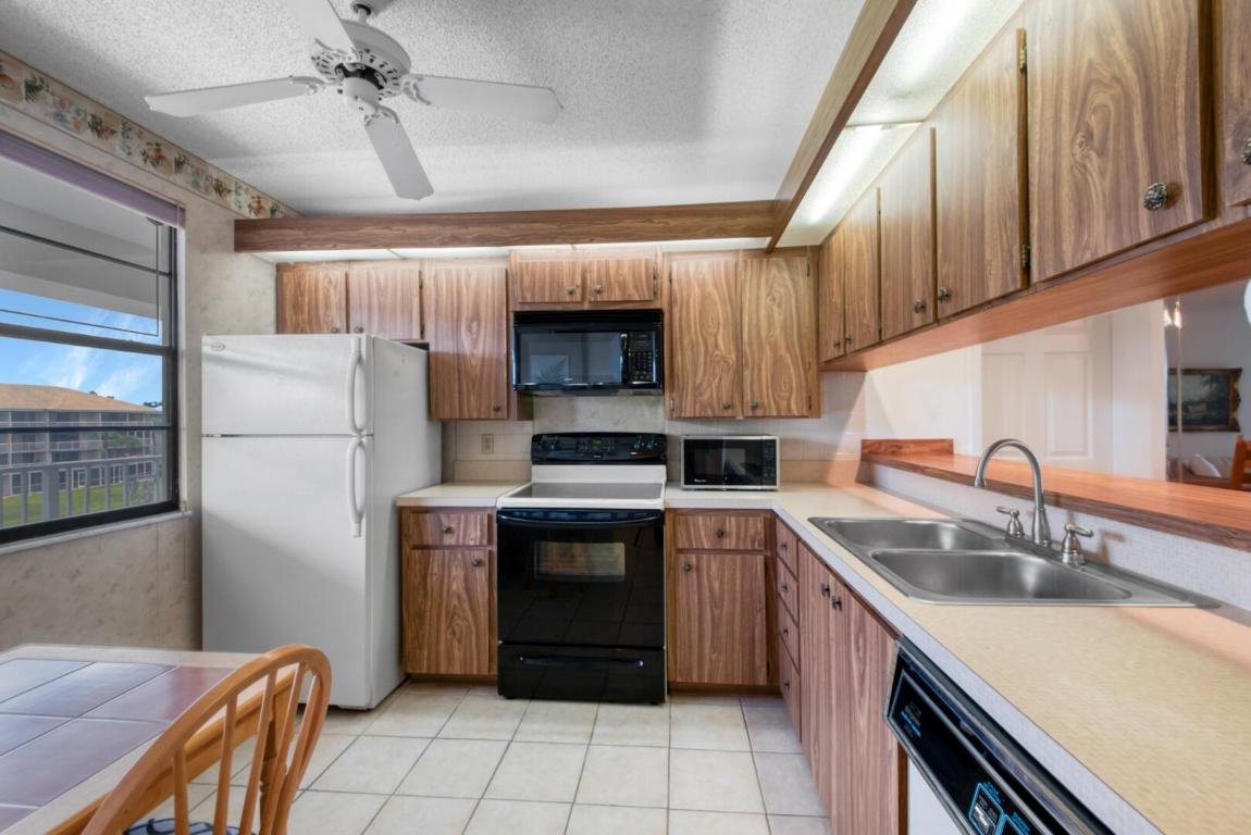 6121 Balboa Circle, 404, Boca Raton Unit: 404