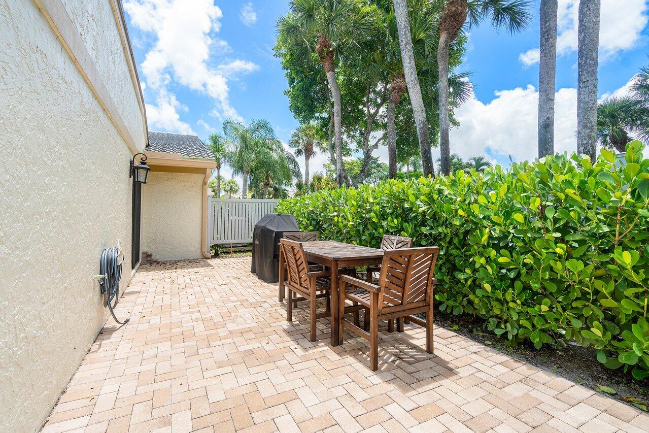 8 Eastgate Drive A