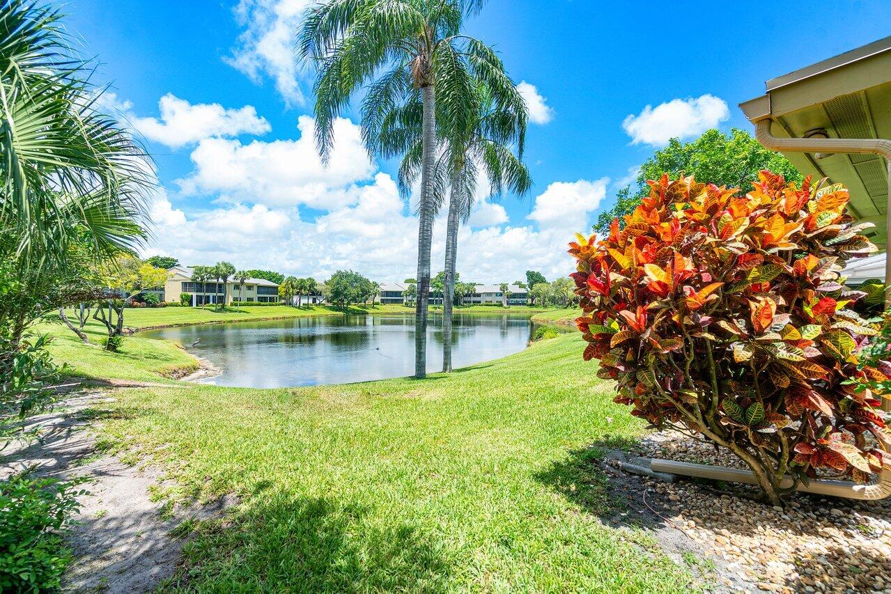 8 Eastgate Drive A
