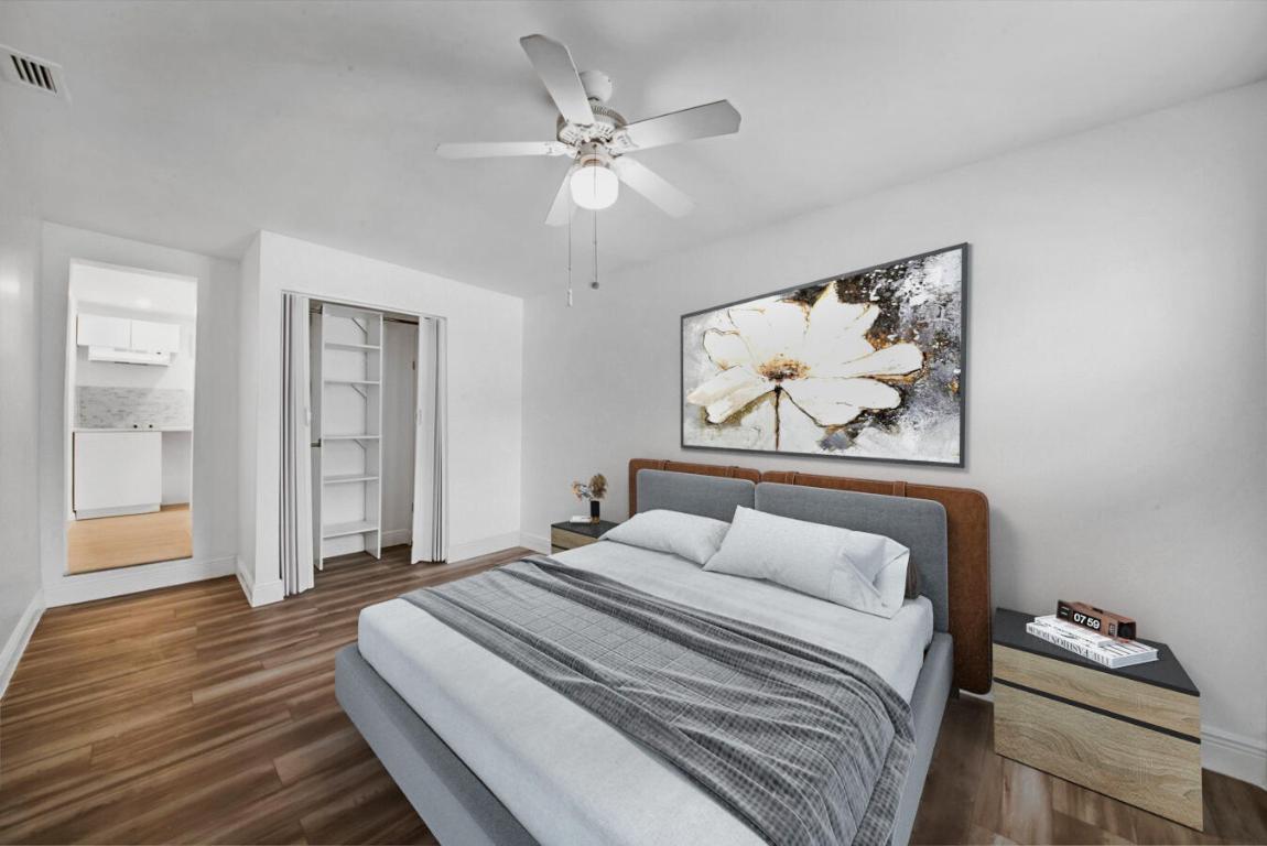 526 W Perry Street B, Lantana Unit: B