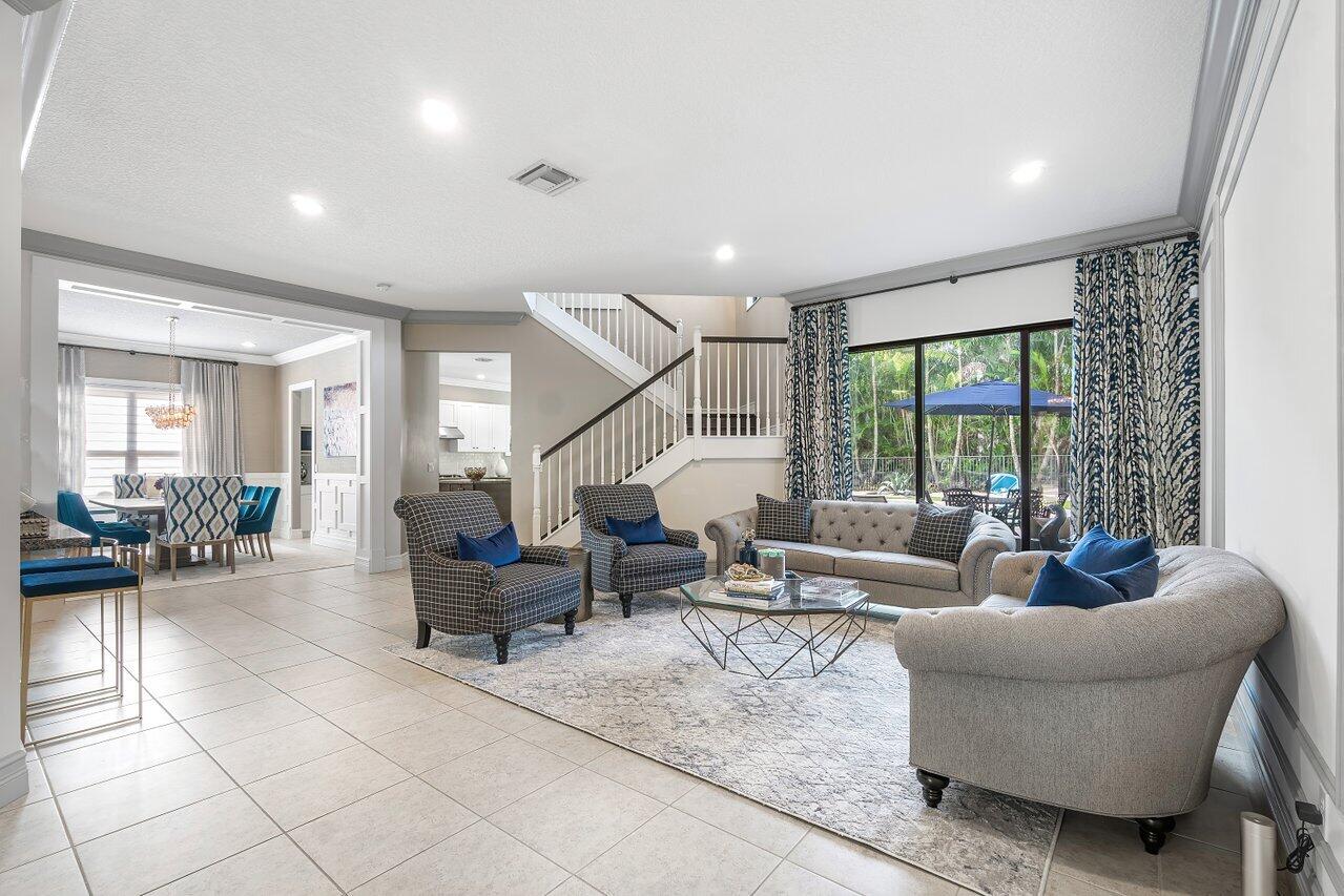 9542 Eden Roc Court