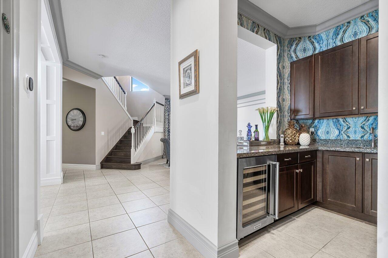 9542 Eden Roc Court