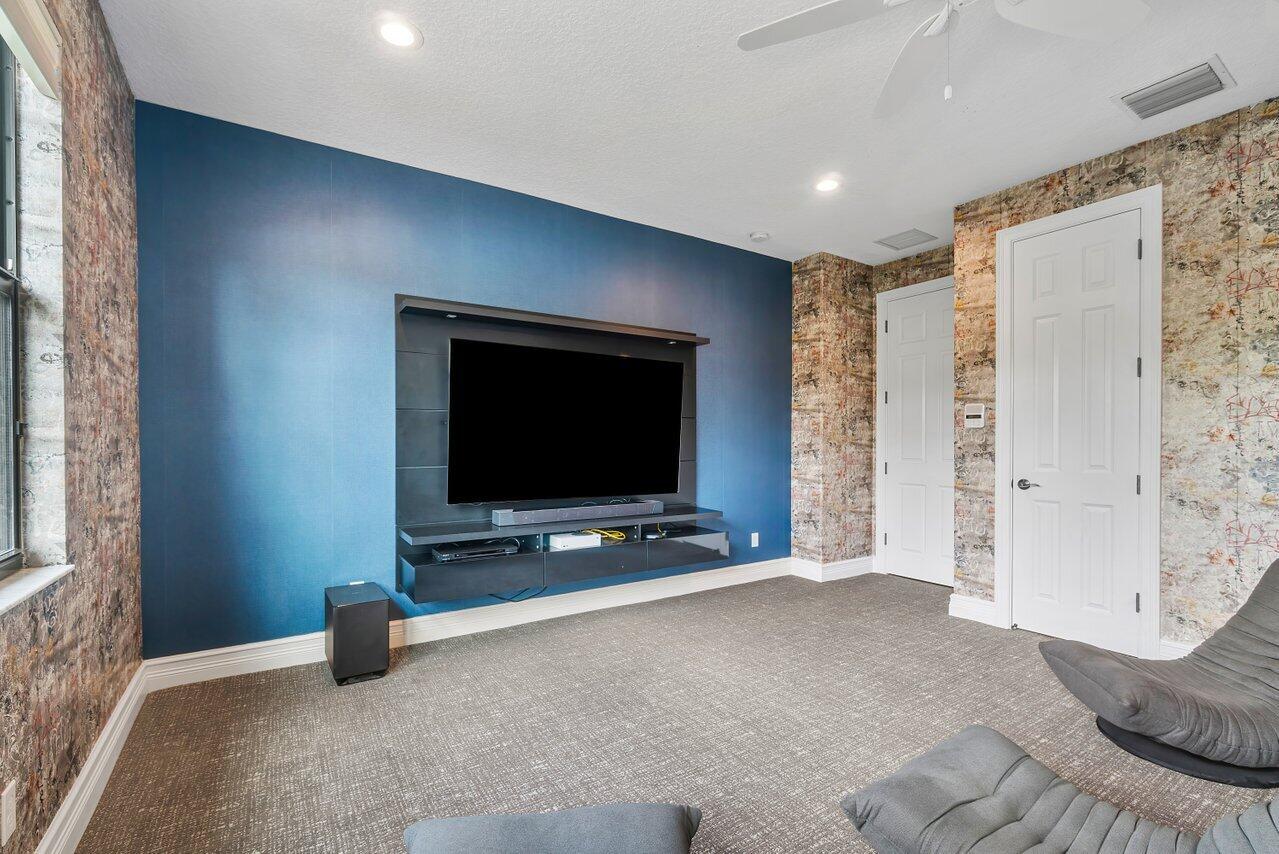 9542 Eden Roc Court