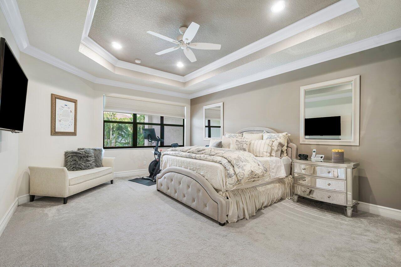 9542 Eden Roc Court