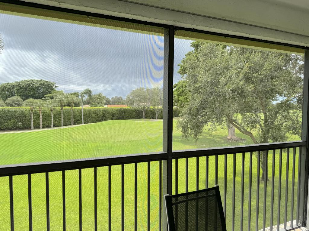 9 Stratford Drive E B