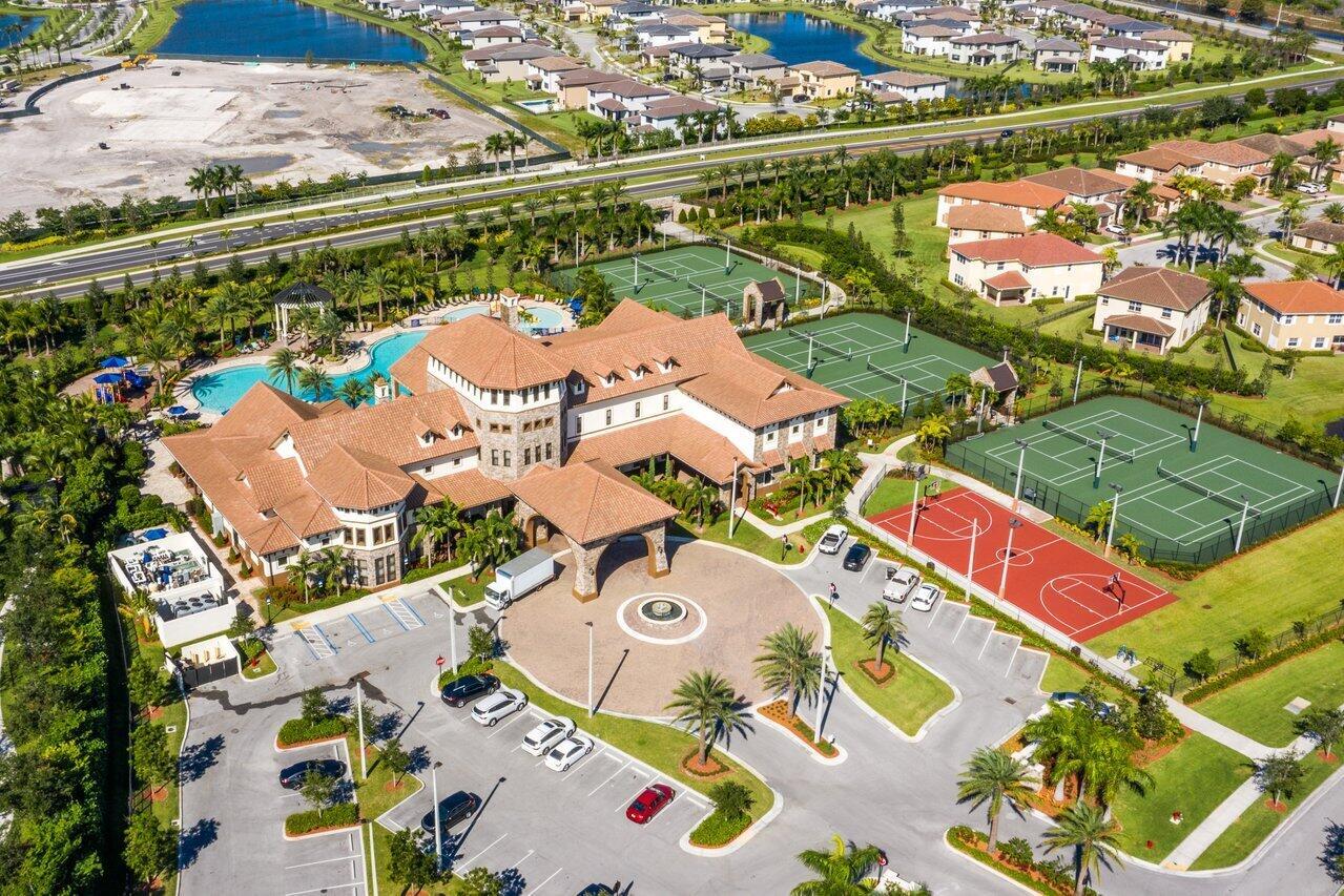 9571 Town Parc Circle S