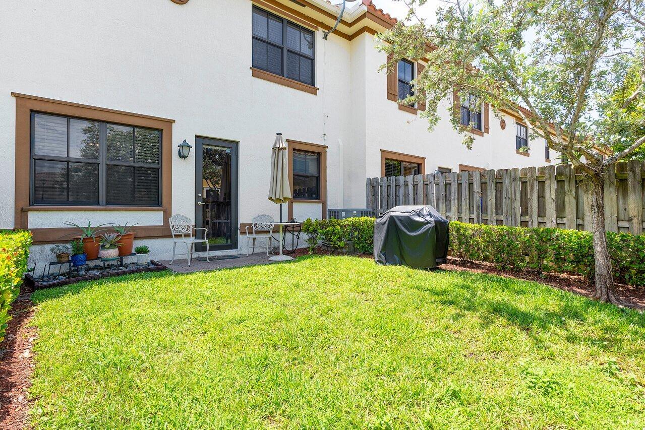 9571 Town Parc Circle S