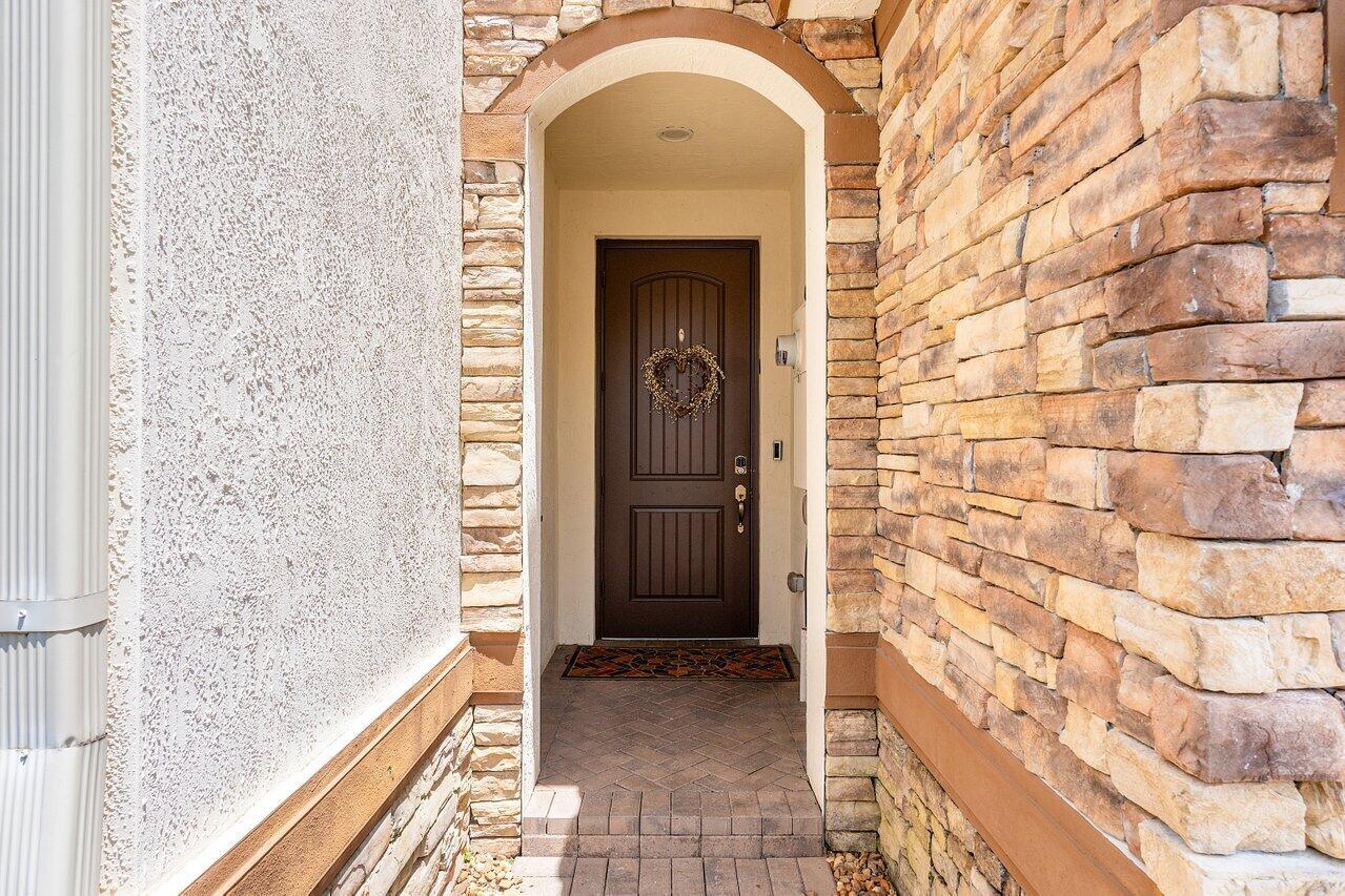 9571 Town Parc Circle S