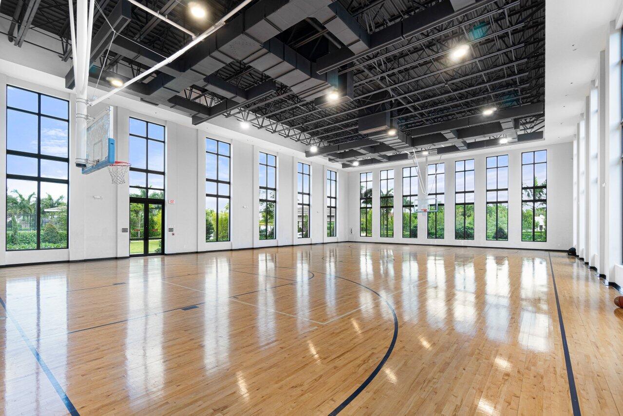 9571 Town Parc Circle S