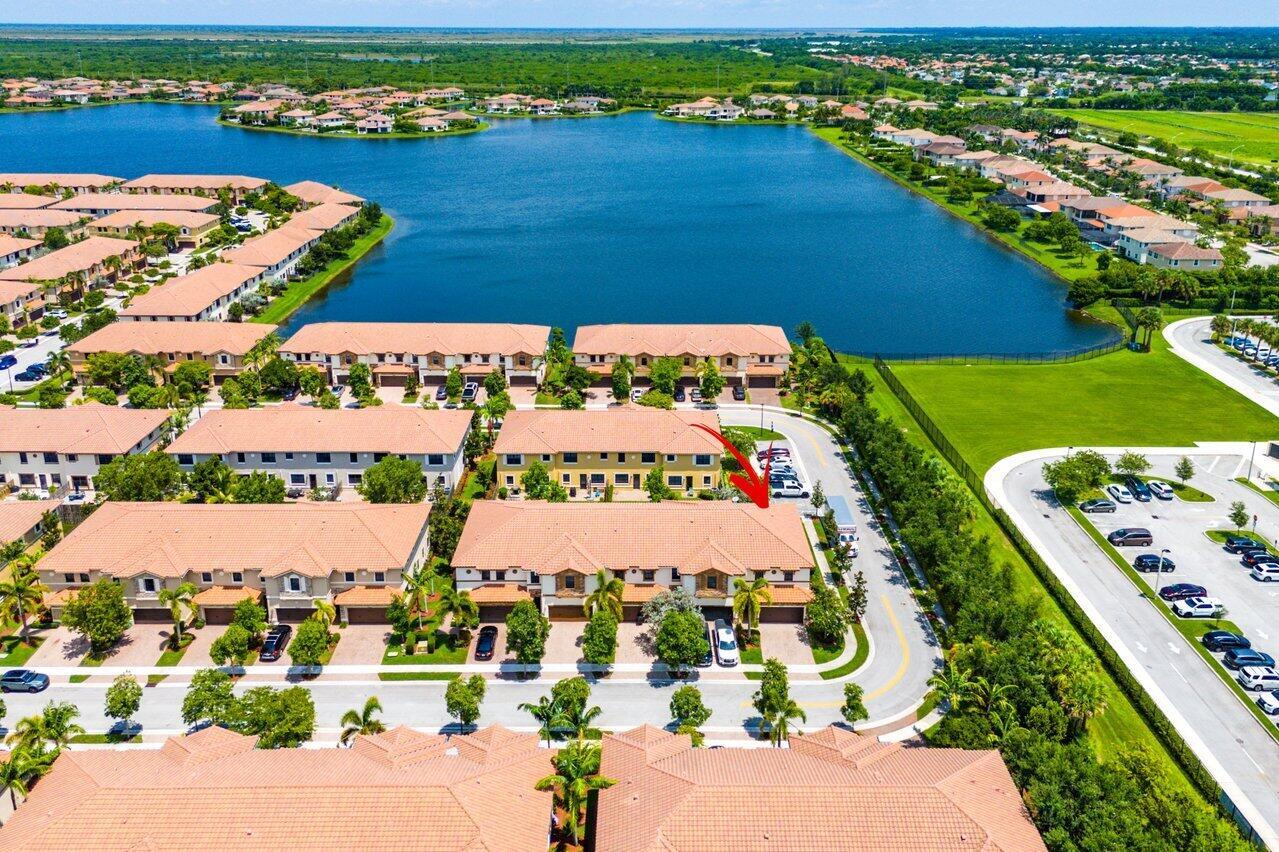 9571 Town Parc Circle S