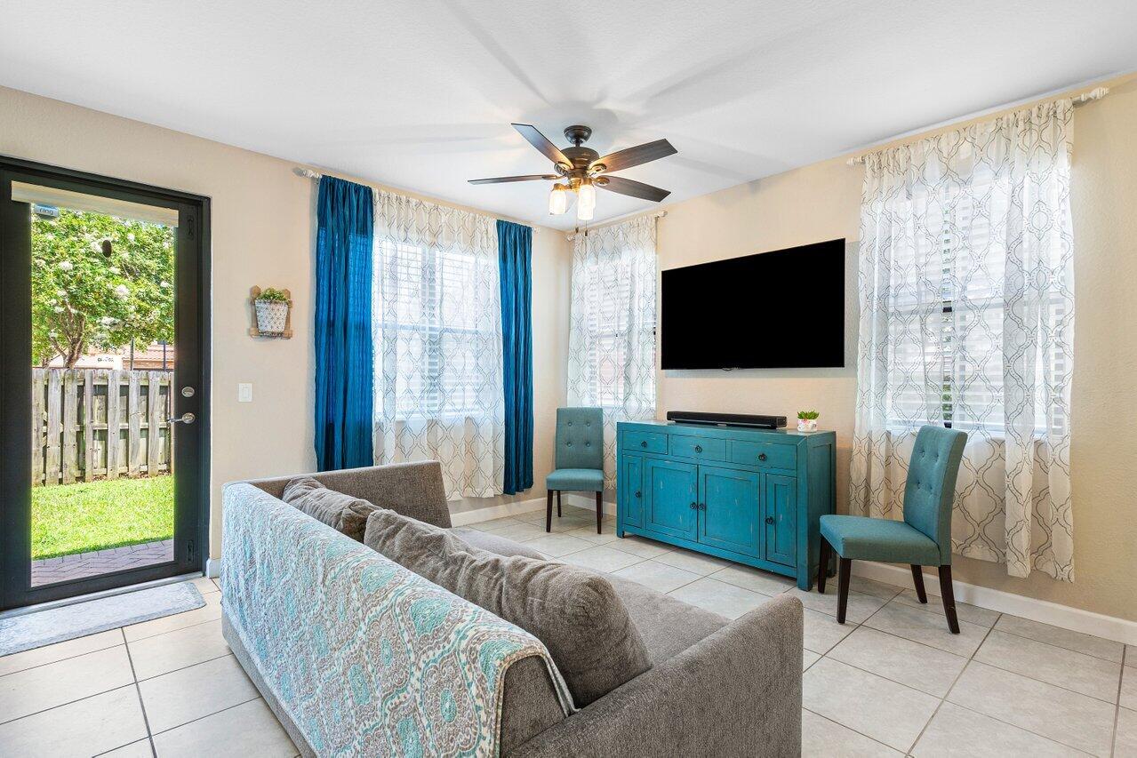 9571 Town Parc Circle S