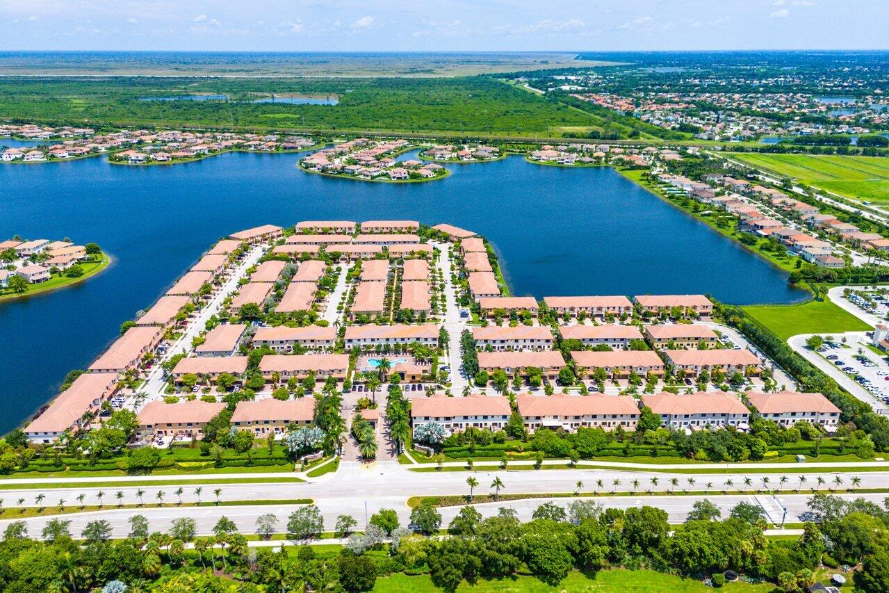 9571 Town Parc Circle S