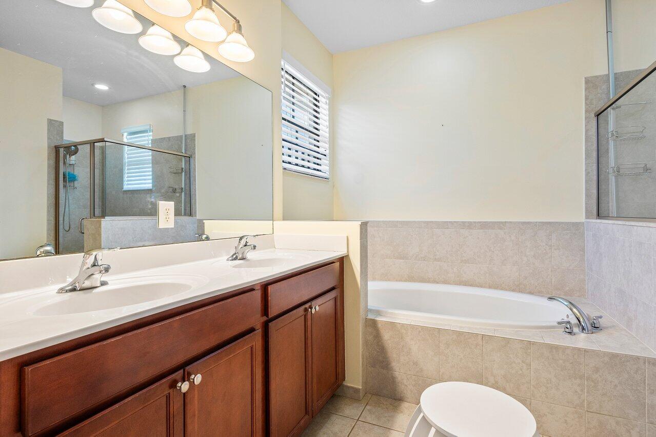 9571 Town Parc Circle S