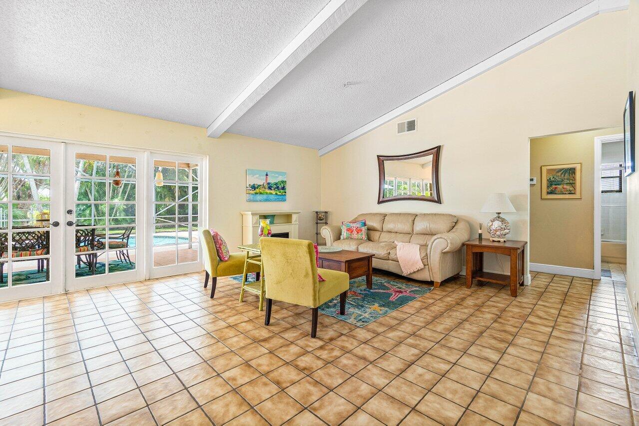 9587 Ohio Place, Boca Raton