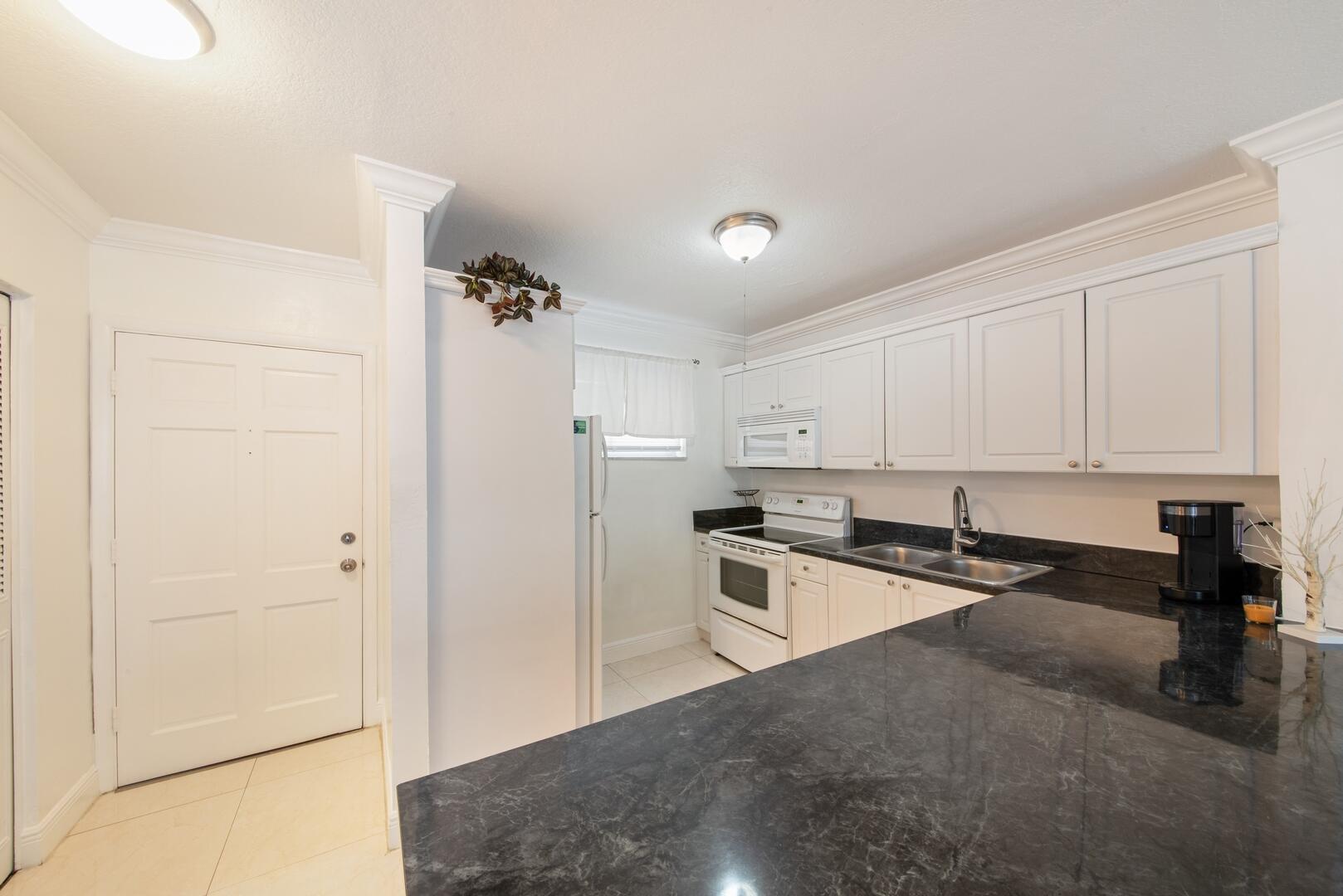 2581 N Garden Drive 206