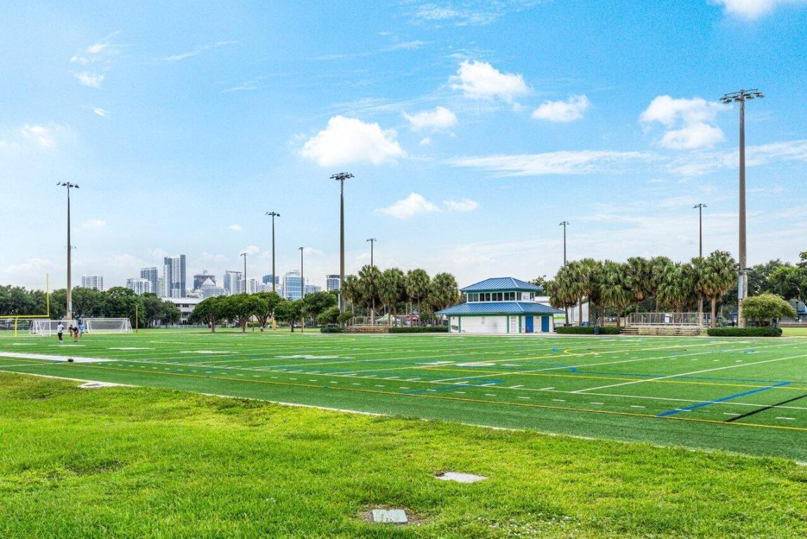 744 NE 14th Avenue 2