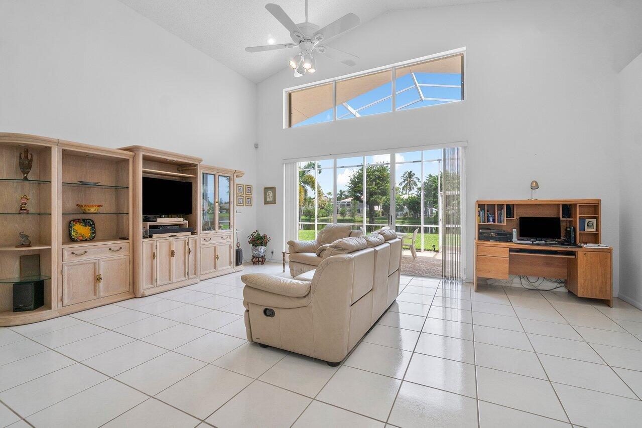 5609 Marseilles Port Lane