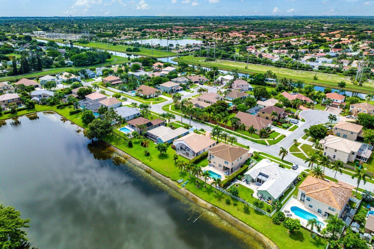 5609 Marseilles Port Lane