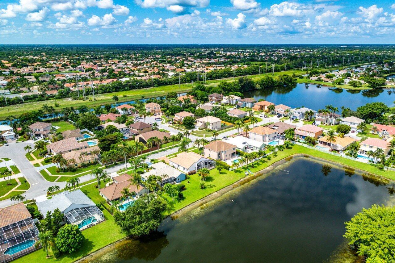 5609 Marseilles Port Lane