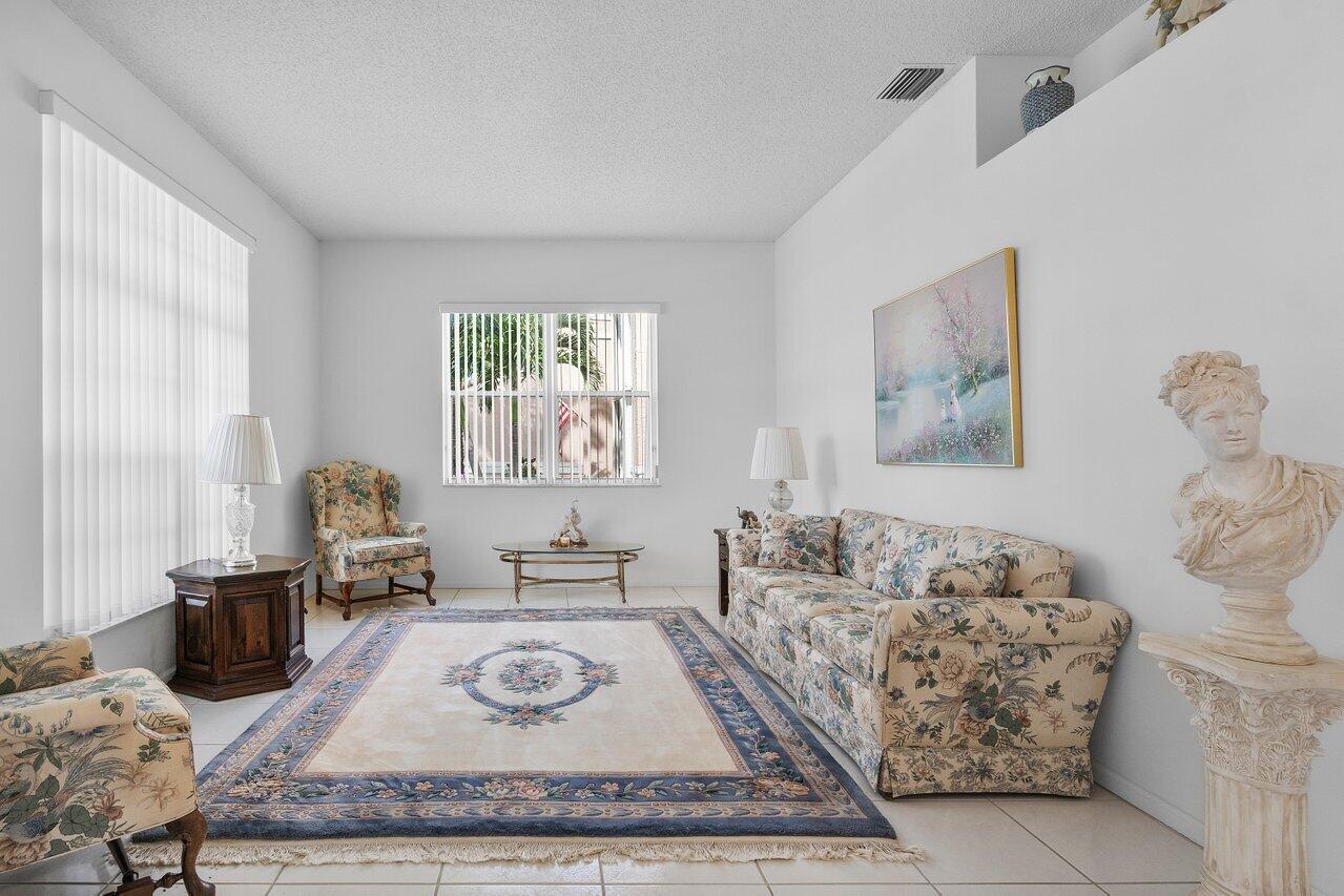 5609 Marseilles Port Lane