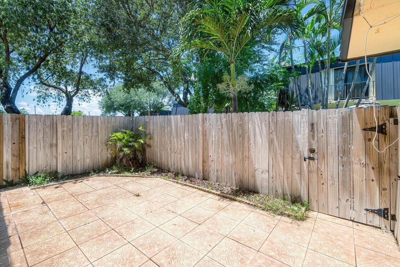 2453 Waterside Drive, Lake Worth