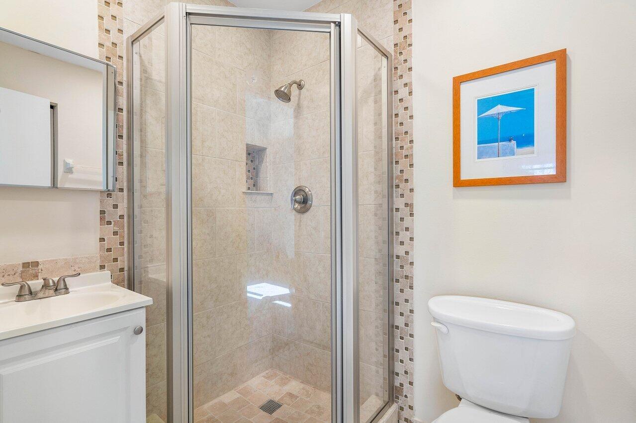 1341 NW 20th Avenue 204