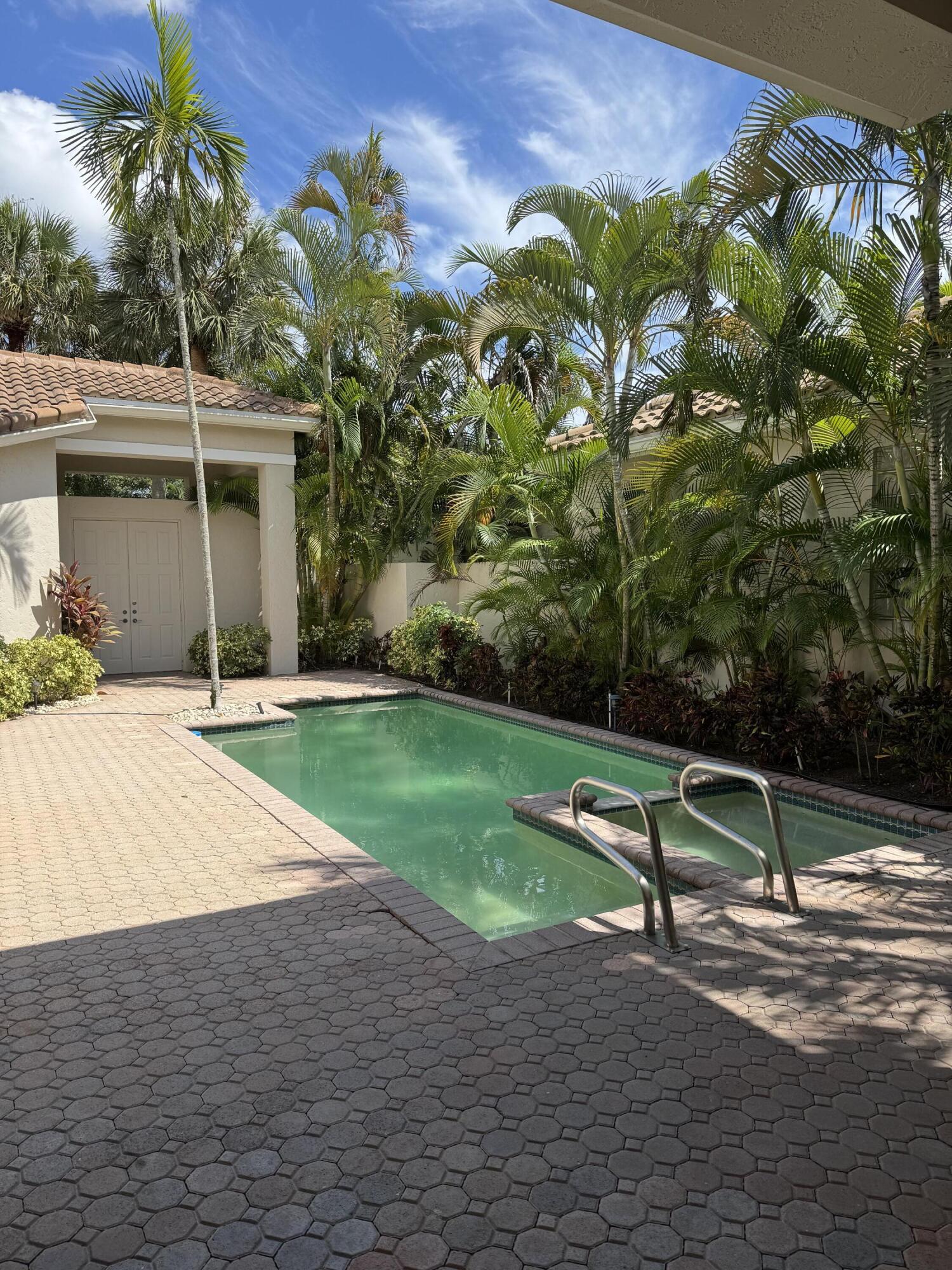 6689 NW 23rd Terrace