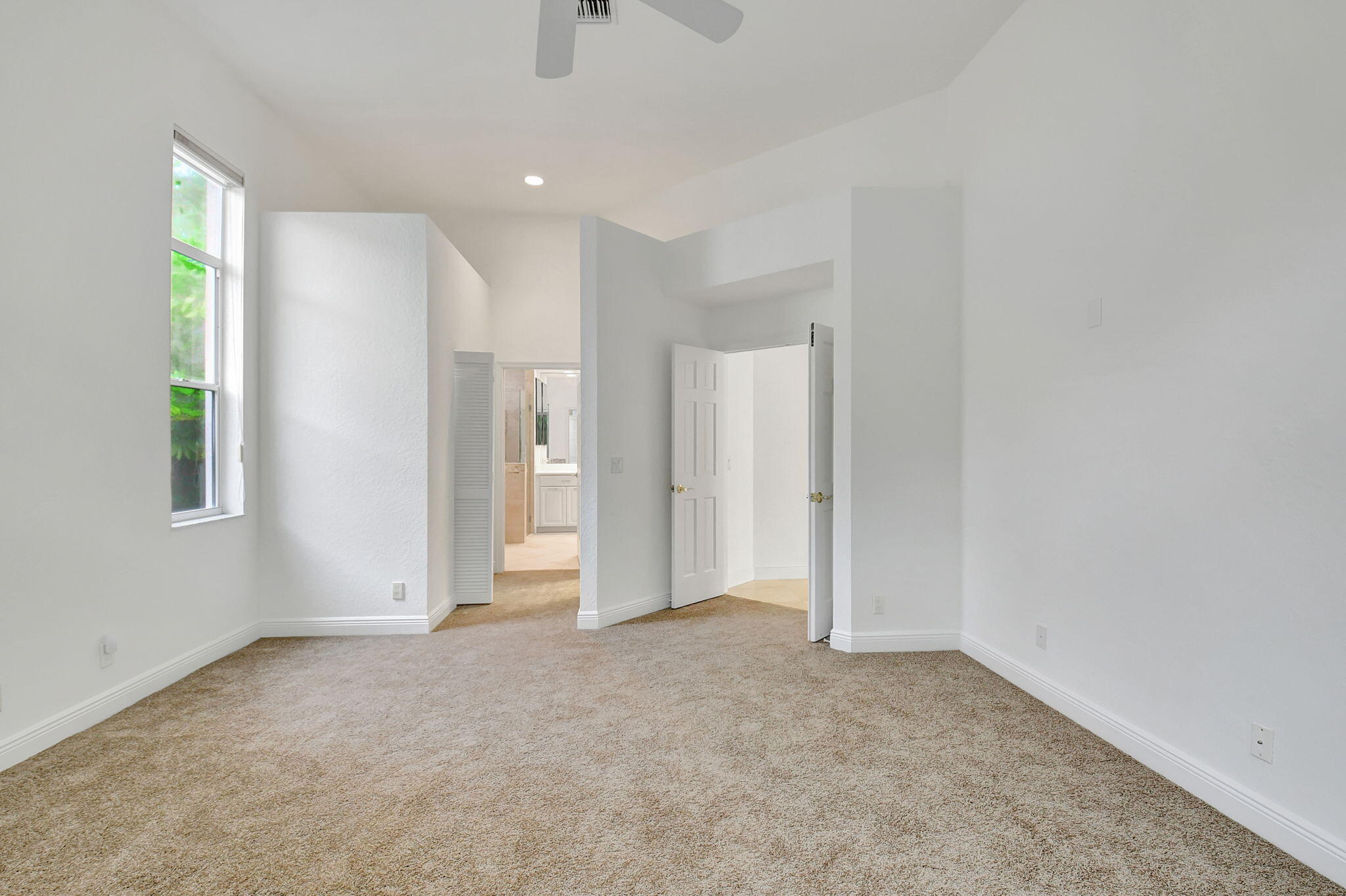 6689 NW 23rd Terrace