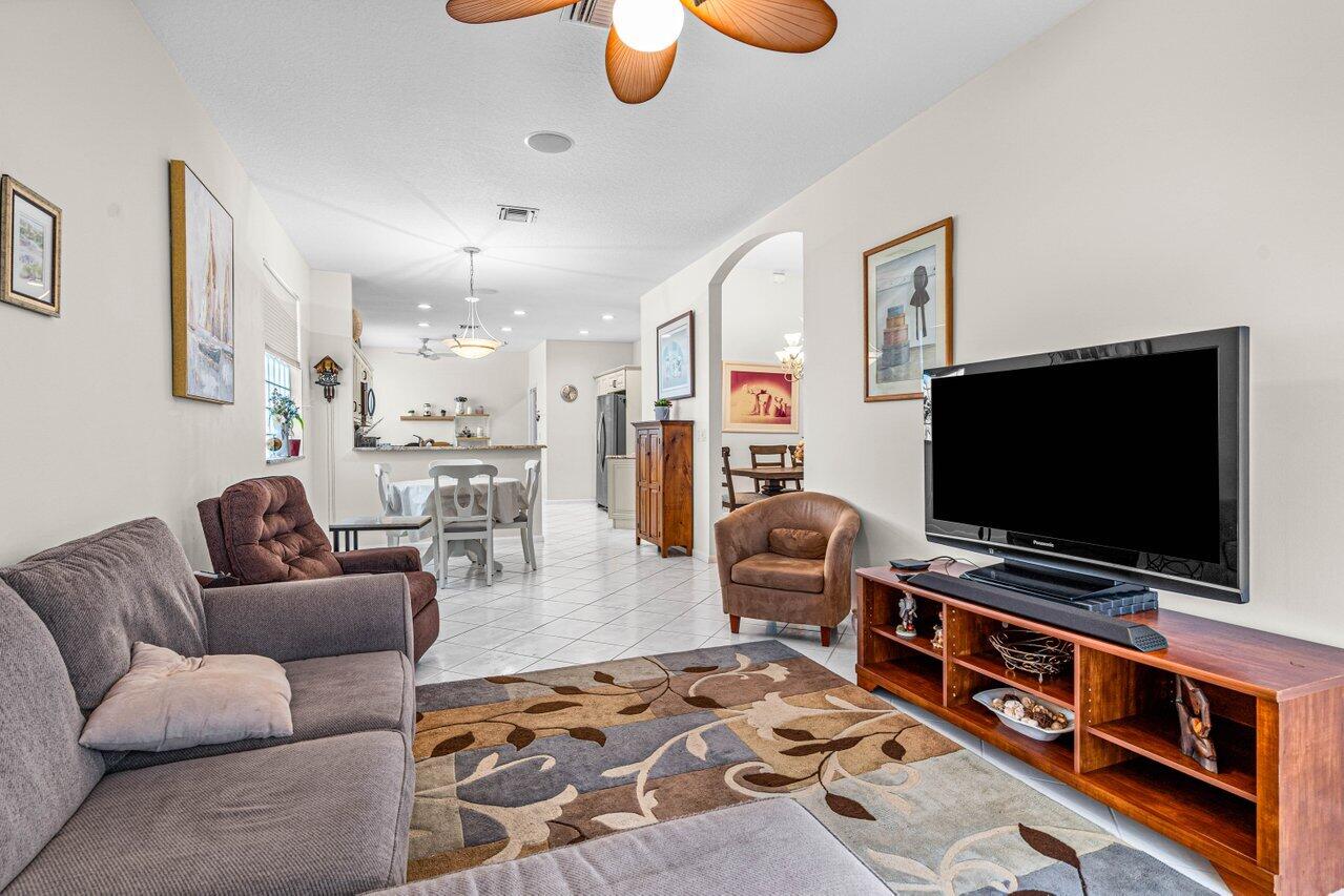 9756 Arbor View Drive S