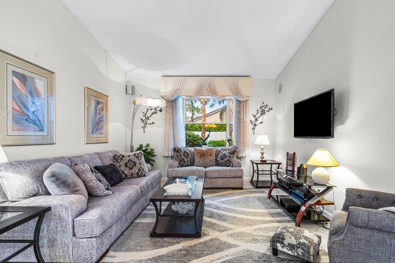 9756 Arbor View Drive S