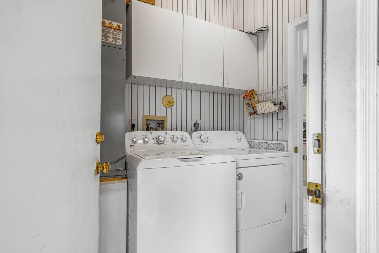 9756 Arbor View Drive S