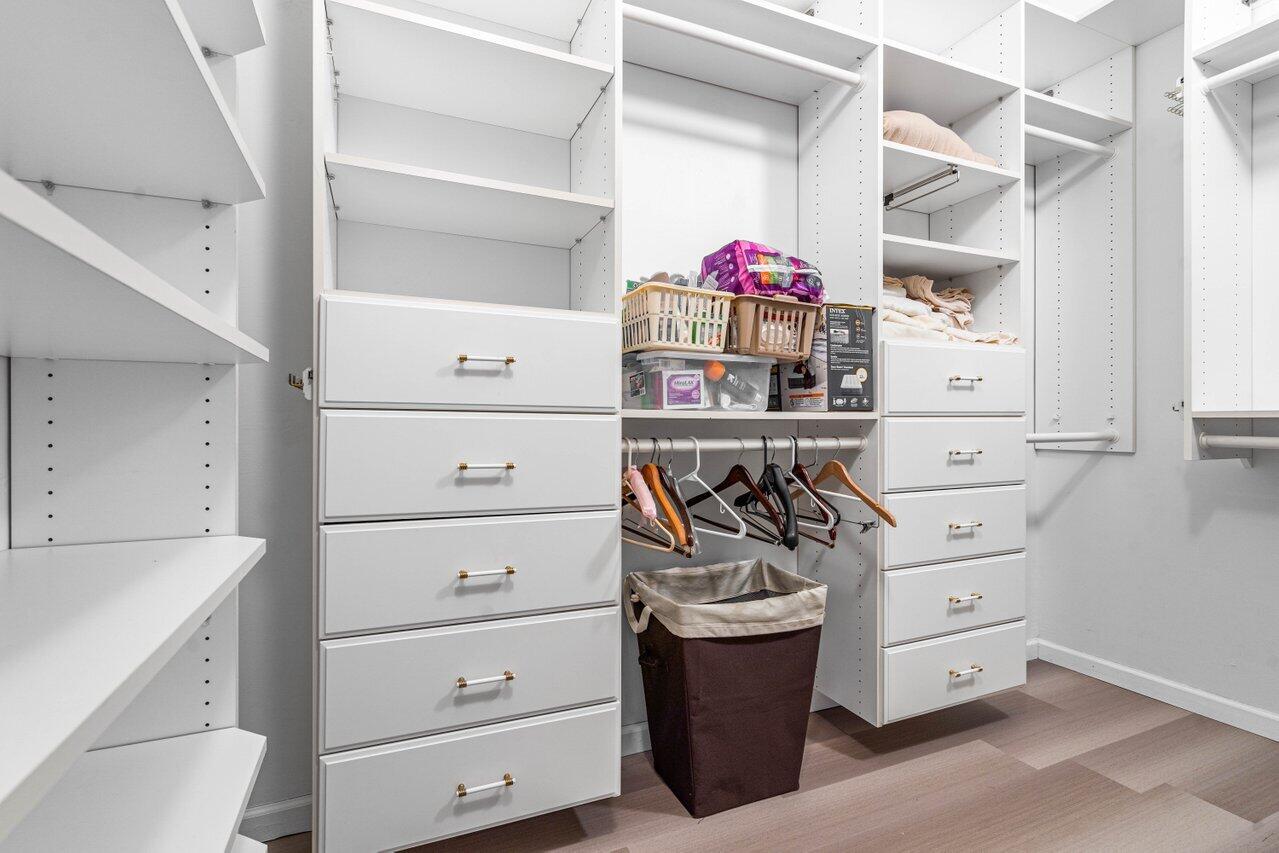 9756 Arbor View Drive S