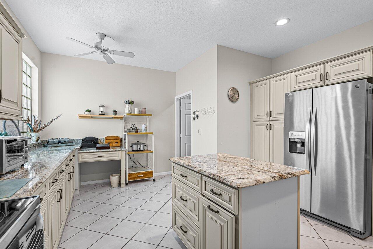 9756 Arbor View Drive S