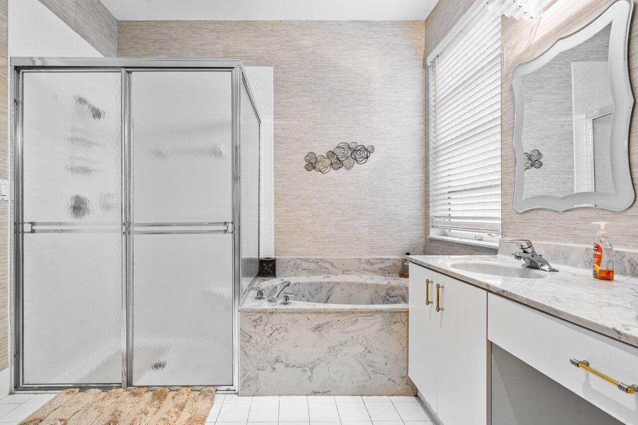 9756 Arbor View Drive S