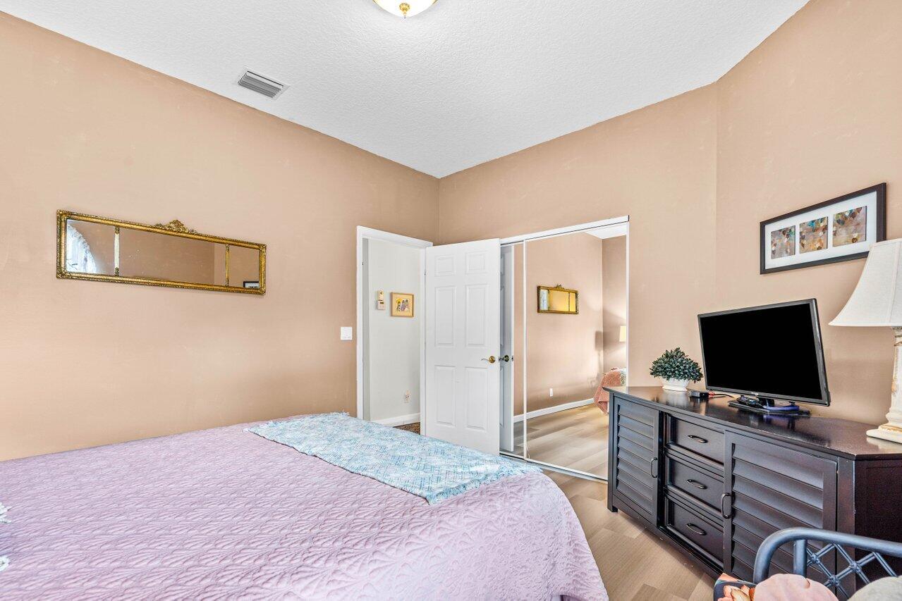 9756 Arbor View Drive S