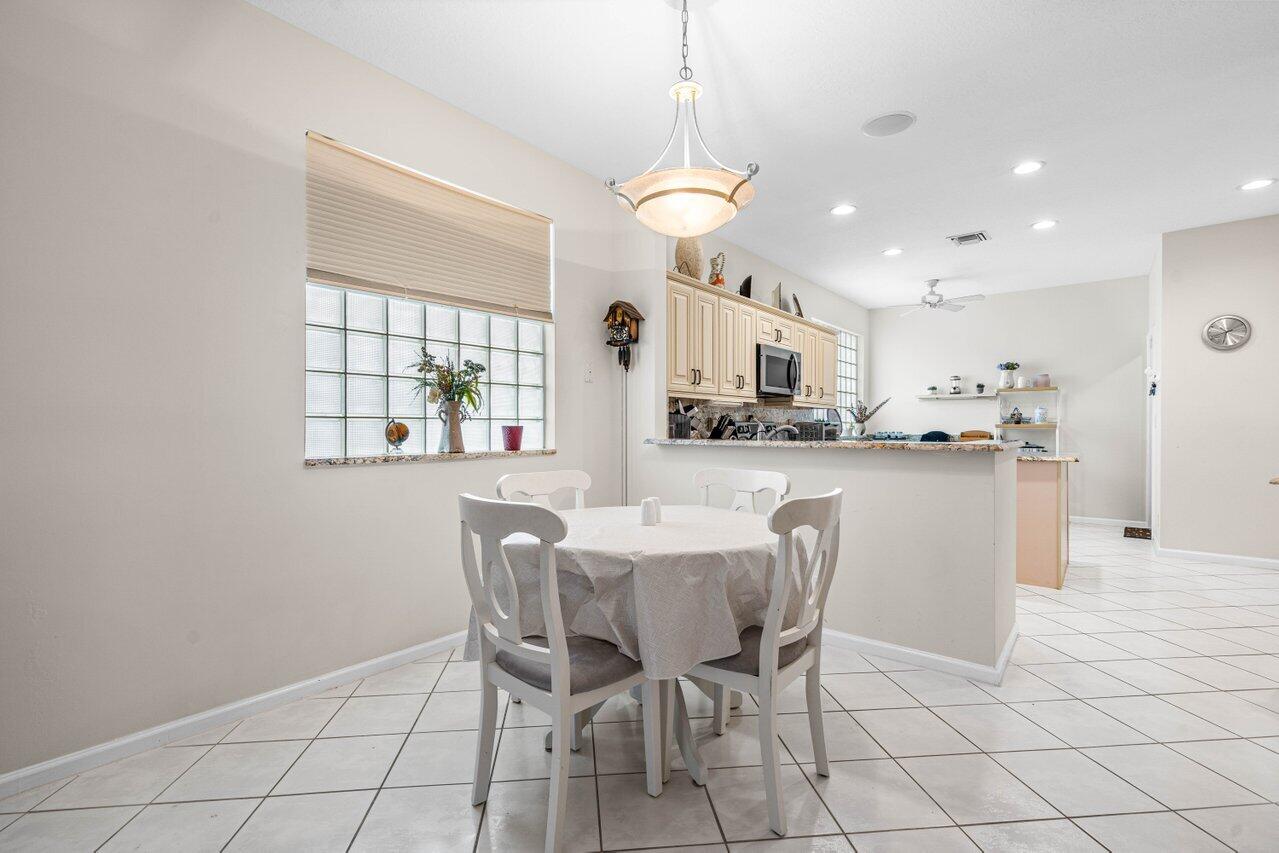 9756 Arbor View Drive S