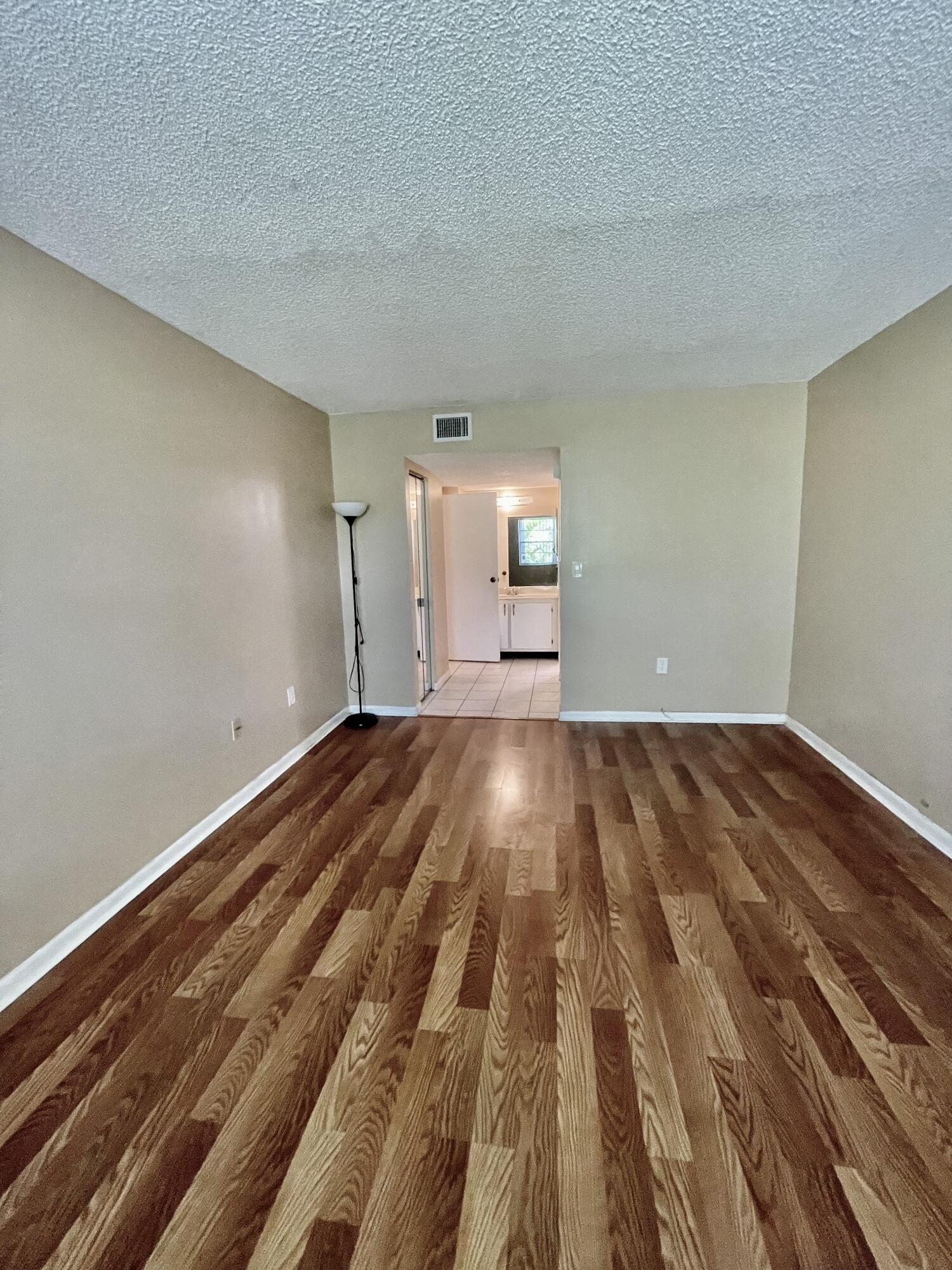 4364 NW 9th Avenue 14-2b, Deerfield Beach Unit: 14-2b