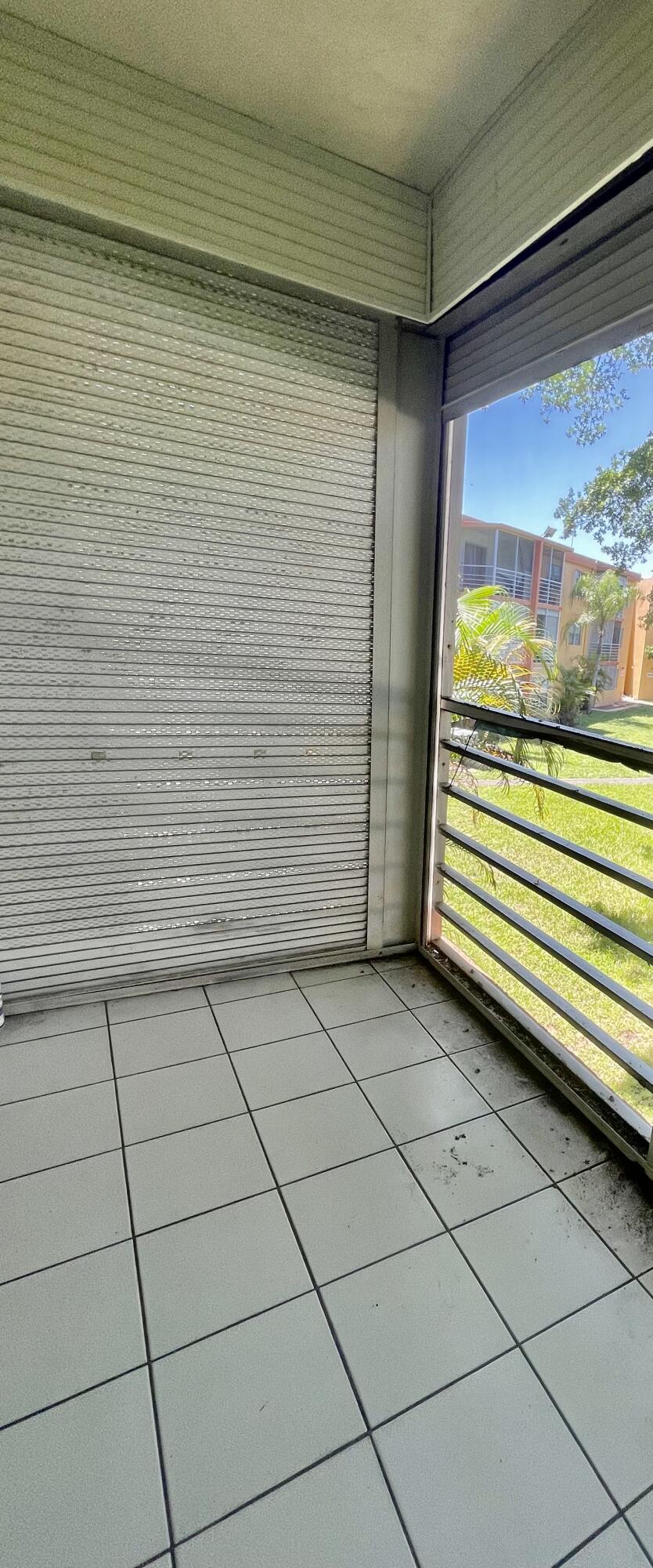 4364 NW 9th Avenue 14-2b, Deerfield Beach Unit: 14-2b