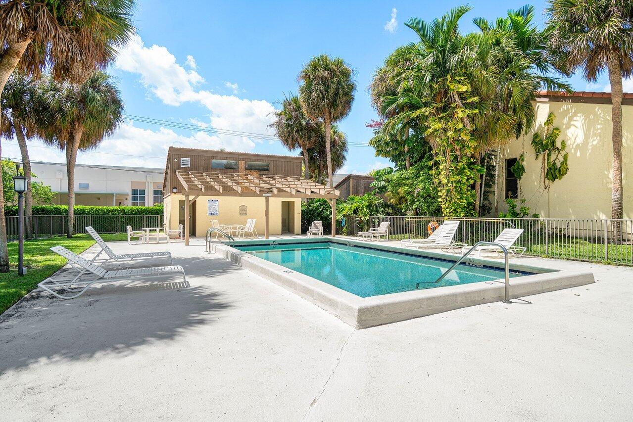 1330 NW 13th Street, 16, Boca Raton Unit: 16